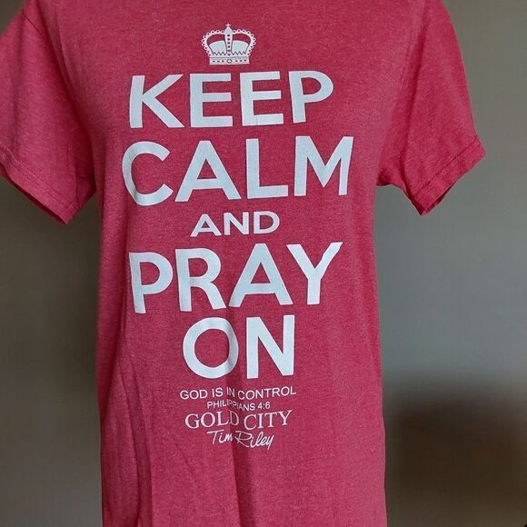 Gildan brand T- Shirt Size S Keep Calm and Pray On - Picture 2 of 3